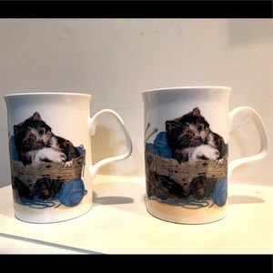 Pair of tea/coffee cups Kitten 1 has small chip